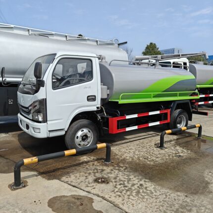 Sewage Suction Truck for Septic Waste Collection